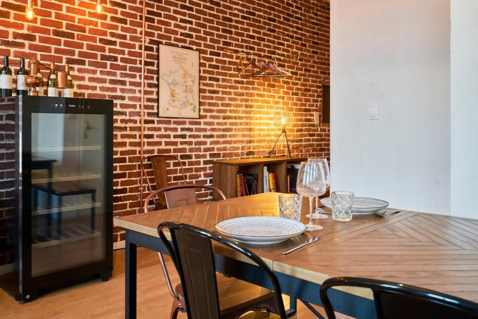 1 Bedroom Apartment Near Metro, Shops & Schools ลีลล์ ภายนอก รูปภาพ
